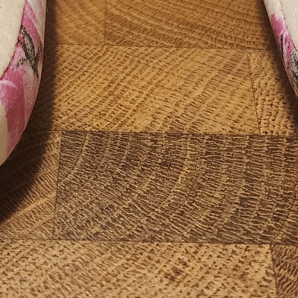 Victoria's Secret house slippers Size Large Pink Floral with fluffy pouf - Picture 12 of 16